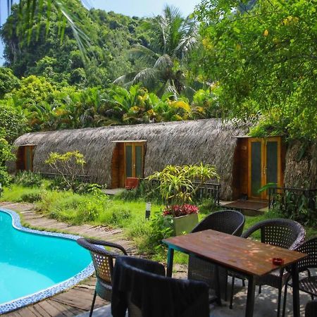 Catba Backpackers Hostel & Pool Bar Chan Chau Екстер'єр фото