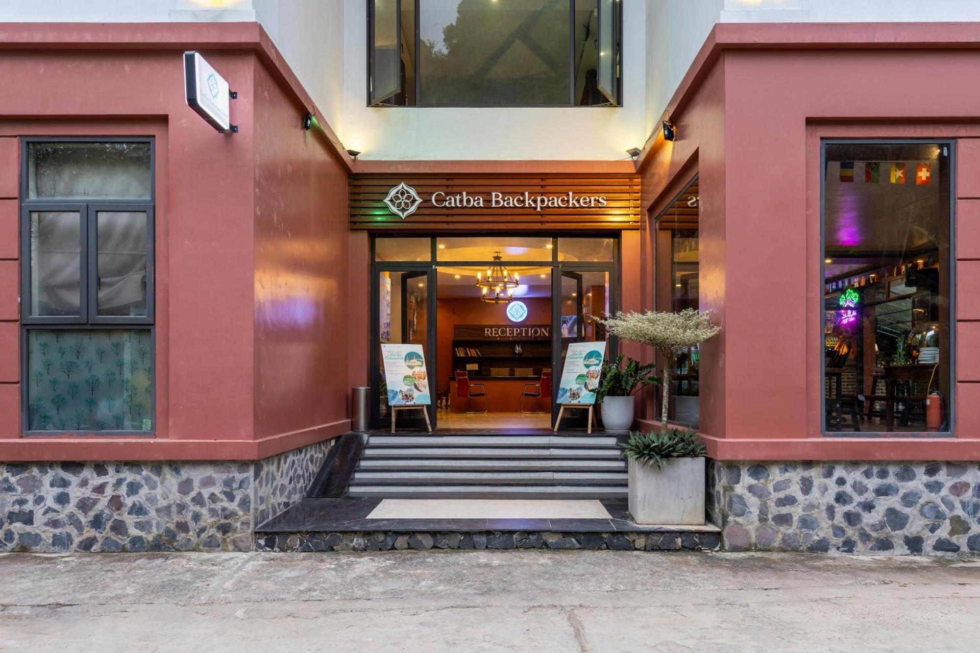 Catba Backpackers Hostel & Pool Bar Chan Chau Екстер'єр фото