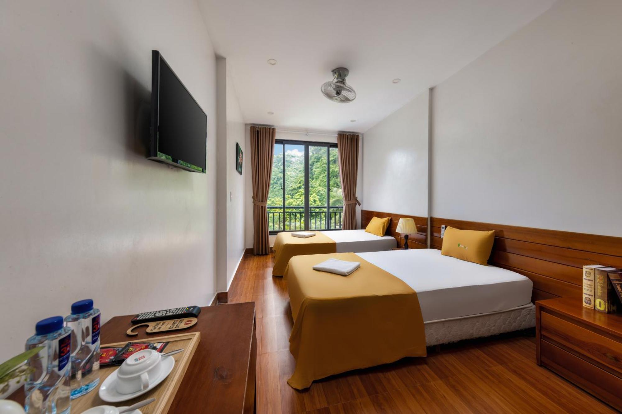 Catba Backpackers Hostel & Pool Bar Chan Chau Екстер'єр фото