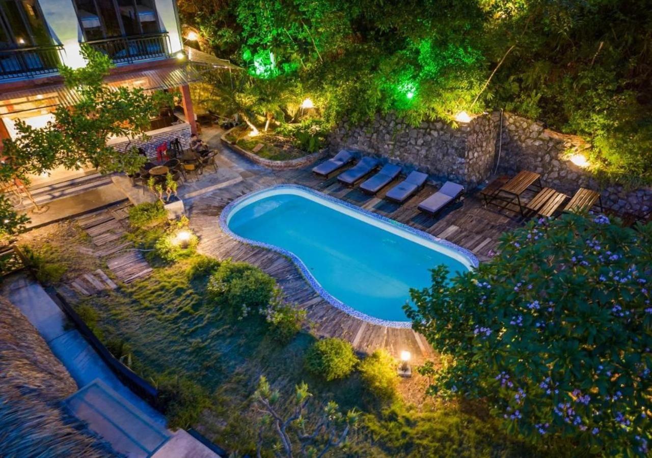 Catba Backpackers Hostel & Pool Bar Chan Chau Екстер'єр фото
